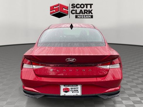Used 2023 Hyundai Elantra SEL w/ Convenience Package FWD image 5