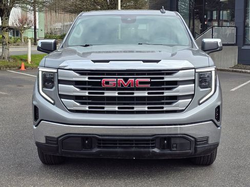 Used 2025 GMC Sierra 1500 SLE image 8