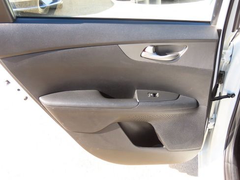 Used 2019 Kia Forte LXS image 16