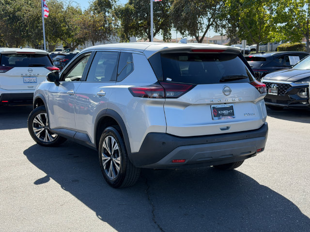 Used 2023 Nissan Rogue SV AWD/4WD image 9