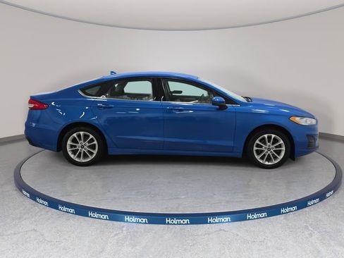 Used 2020 Ford Fusion SE image 5