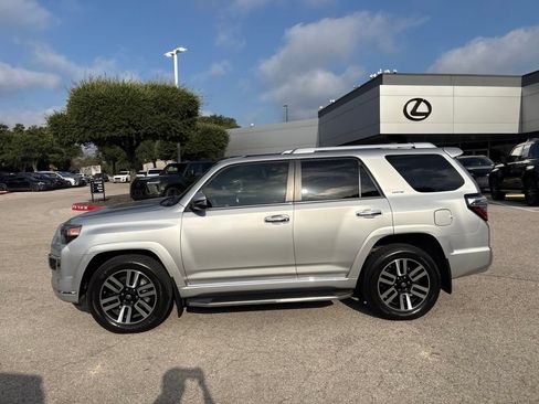 Used 2021 Toyota 4Runner Limited AWD/4WD image 2