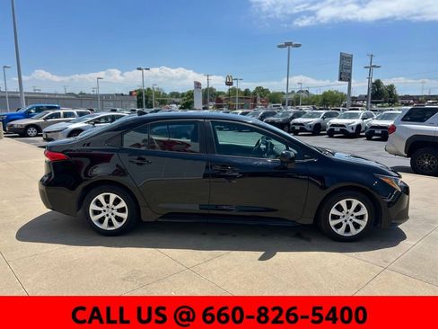 Used 2024 Toyota Corolla LE FWD image 4