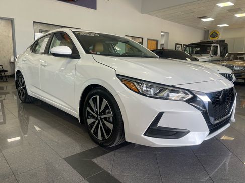 Used 2022 Nissan Sentra SV w/ SV Premium Package image 7