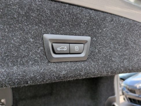 Certified 2025 BMW 330i Sedan RWD image 39