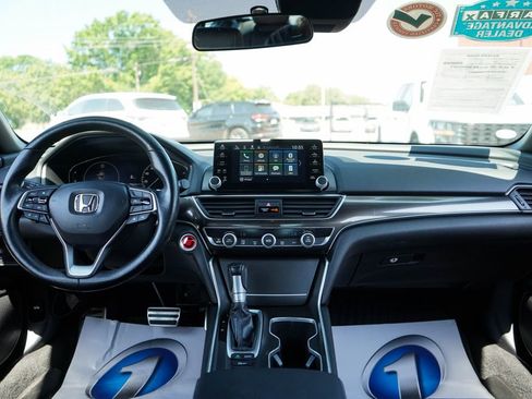 Used 2021 Honda Accord Sport image 9
