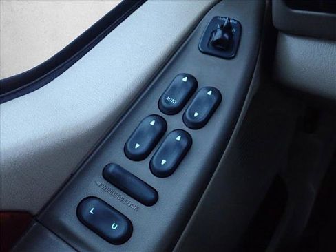 Used 2001 Ford F250 Lariat image 20