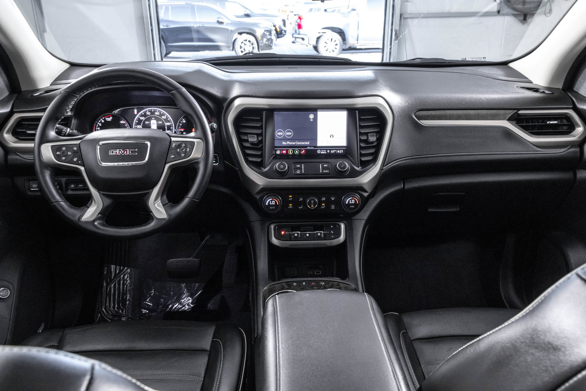 Used 2023 GMC Acadia Denali w/ Black Diamond Edition AWD/4WD image 26