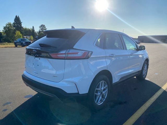 Used 2024 Ford Edge SEL w/ Convenience Package AWD/4WD image 5