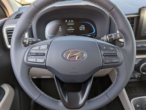 New 2026 Hyundai Venue SEL FWD image 18
