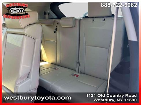 Used 2023 Toyota Highlander Limited AWD/4WD image 17