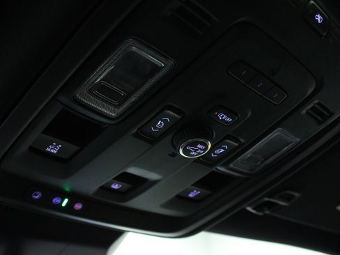 Used 2023 Cadillac Escalade Premium Luxury image 25