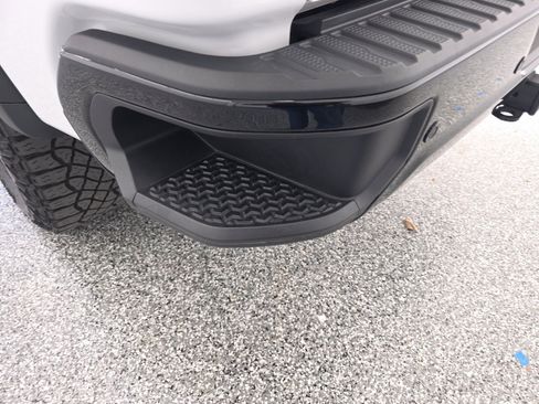 Used 2024 GMC Sierra 2500 AT4X image 30