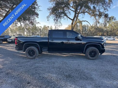 Used 2024 Chevrolet Silverado 3500 LTZ w/ LTZ Plus Package image 6