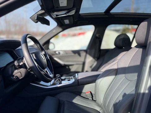 Used 2022 BMW X5 xDrive45e w/ Climate Comfort Package image 15