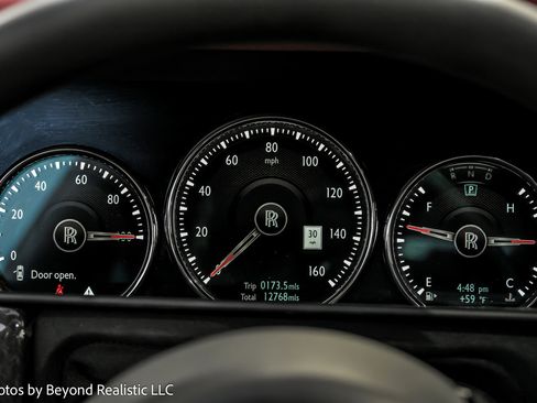 Used 2021 Rolls-Royce Cullinan Black Badge image 32