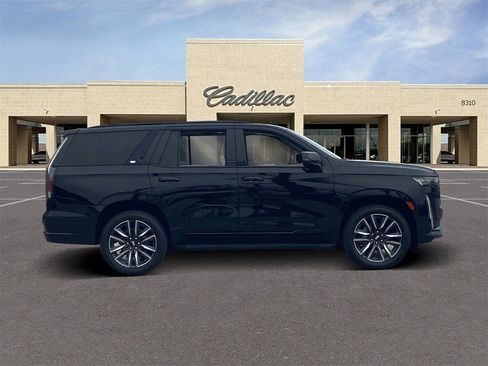 Used 2021 Cadillac Escalade Sport Platinum image 4