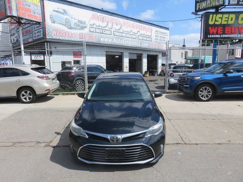 Used 2016 Toyota Avalon Limited w/ Toyota Safety Sense Package FWD image 6