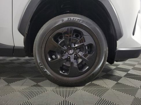Used 2024 Toyota RAV4 LE AWD/4WD image 11