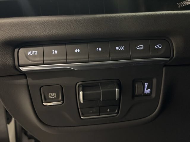 Used 2025 Cadillac Escalade Sport w/ Touring Package AWD/4WD image 13
