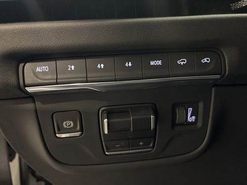 Used 2025 Cadillac Escalade Sport w/ Touring Package AWD/4WD image 13