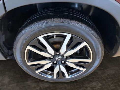 Used 2020 Honda Pilot Elite image 40