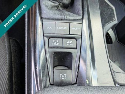 Used 2025 Toyota Camry LE FWD image 27