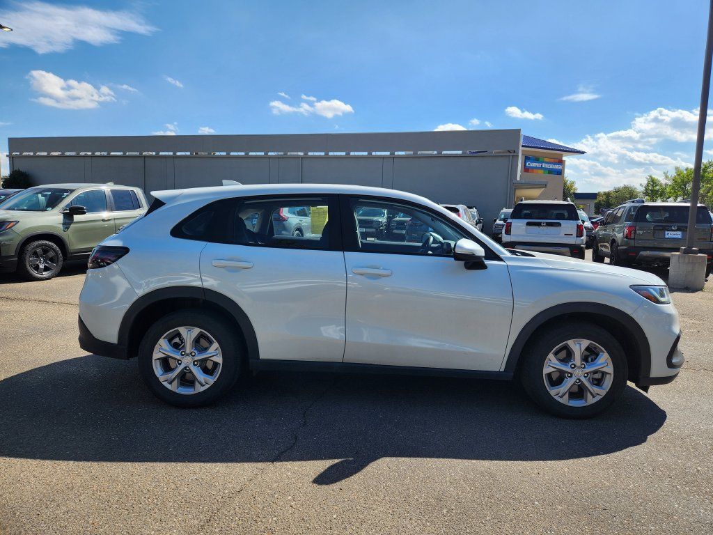 Used 2024 Honda HR-V LX image 4