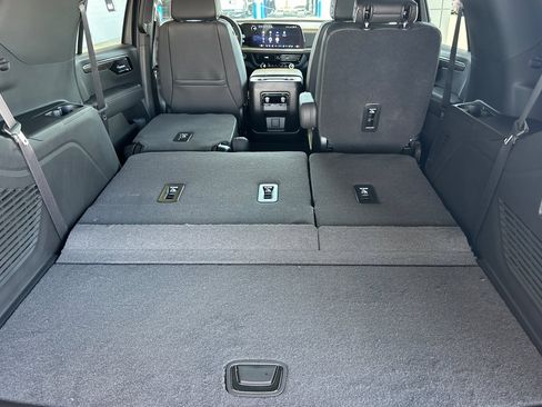 New 2025 Chevrolet Tahoe Premier image 16