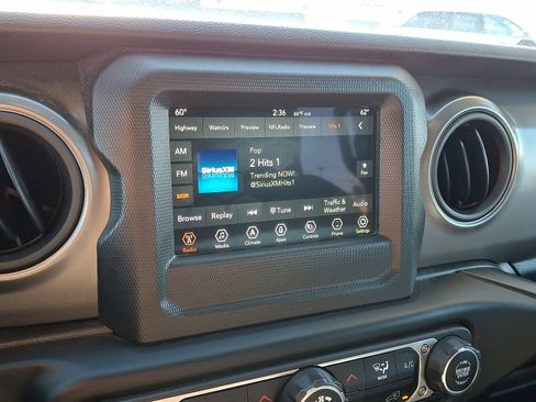 Used 2021 Jeep Wrangler Unlimited Sport image 18