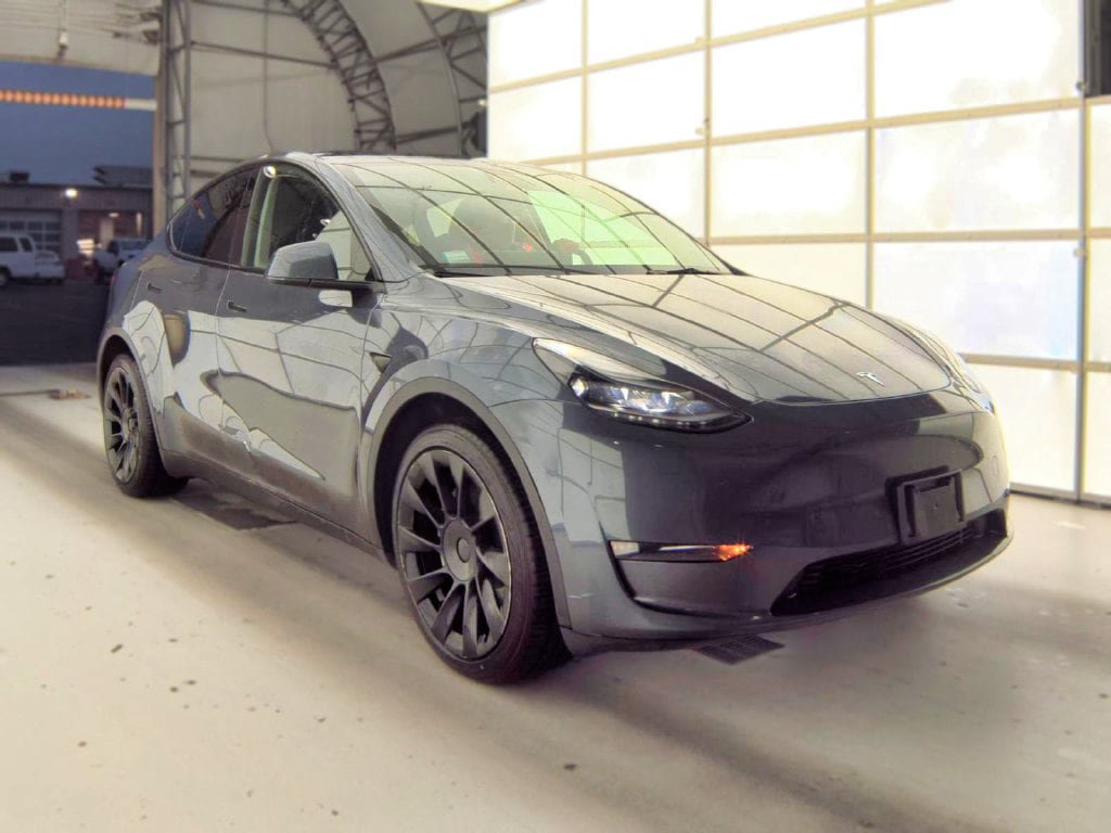 Used 2023 Tesla Model Y Long Range AWD/4WD image 4