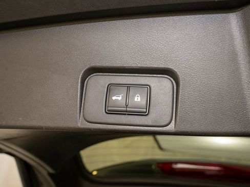 Used 2024 Nissan Rogue SV image 6