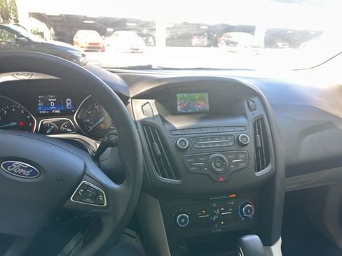 Used 2018 Ford Focus SE image 23