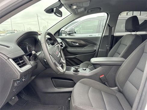 Used 2024 GMC Terrain SLE image 11