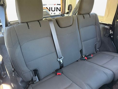 Used 2022 Jeep Wrangler Unlimited Sport image 16