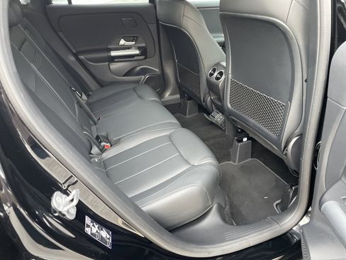 Certified 2025 Mercedes-Benz GLA 250 image 43