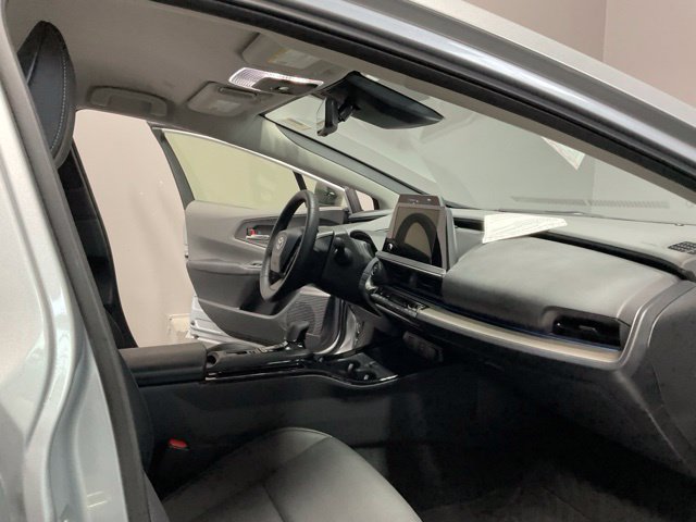 Used 2024 Toyota Prius XLE FWD image 23