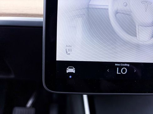 Used 2020 Tesla Model Y Long Range AWD/4WD image 19