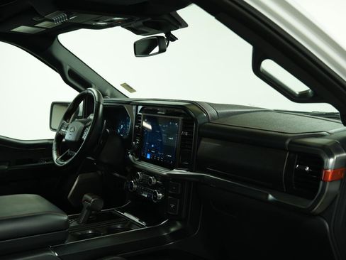 Used 2025 Ford F150 Raptor AWD/4WD image 18