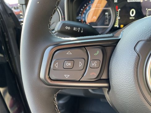 New 2026 Jeep Wrangler Unlimited Rubicon AWD/4WD image 37