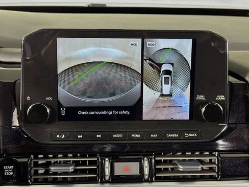 New 2025 Nissan Pathfinder SL image 15