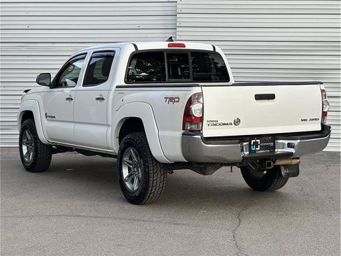 Used 2014 Toyota Tacoma 4x4 Double Cab image 3