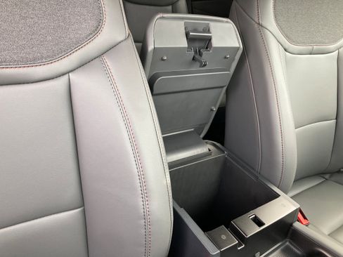 New 2025 Ford Explorer Active w/ Active Comfort Package image 12