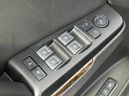 Used 2018 Chevrolet Tahoe LT RWD image 35