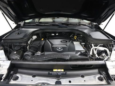 Used 2018 Mercedes-Benz GLC 300 4MATIC image 7