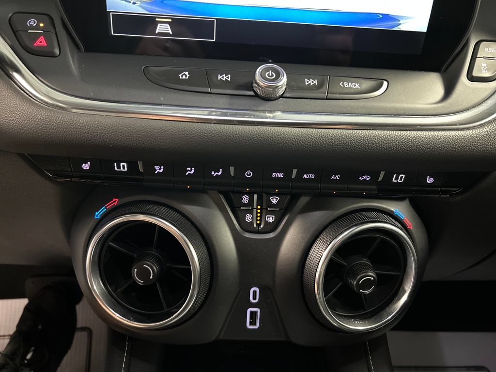 Used 2024 Chevrolet Blazer LT w/ Convenience Package FWD image 19