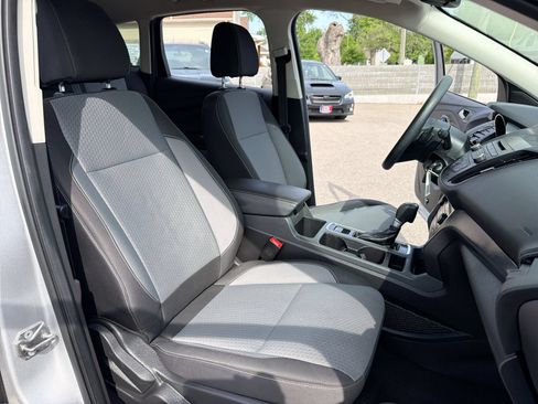 Used 2017 Ford Escape SE AWD/4WD image 25