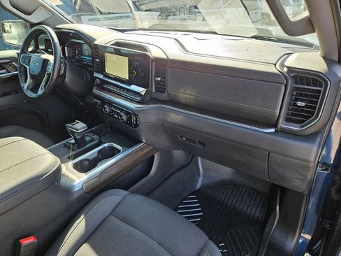 Used 2023 Chevrolet Silverado 1500 LT Trail Boss AWD/4WD image 32