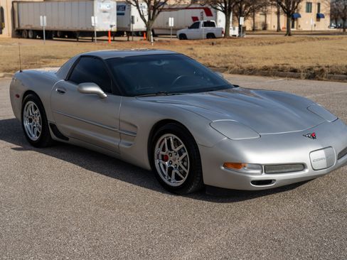 Used 2004 Chevrolet Corvette Z06 w/ Memory Package image 4
