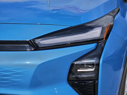 New 2027 Chevrolet Bolt LT FWD image 5